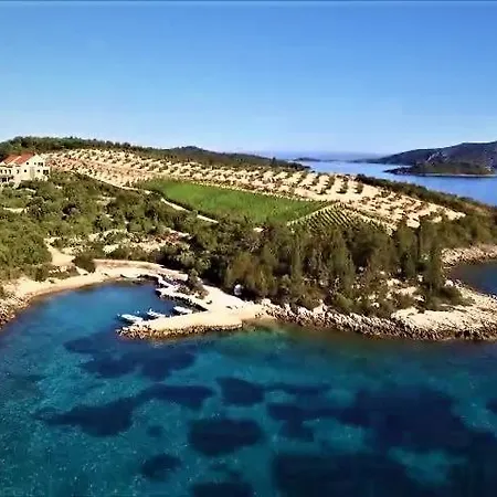 Kneze アパート Kneza